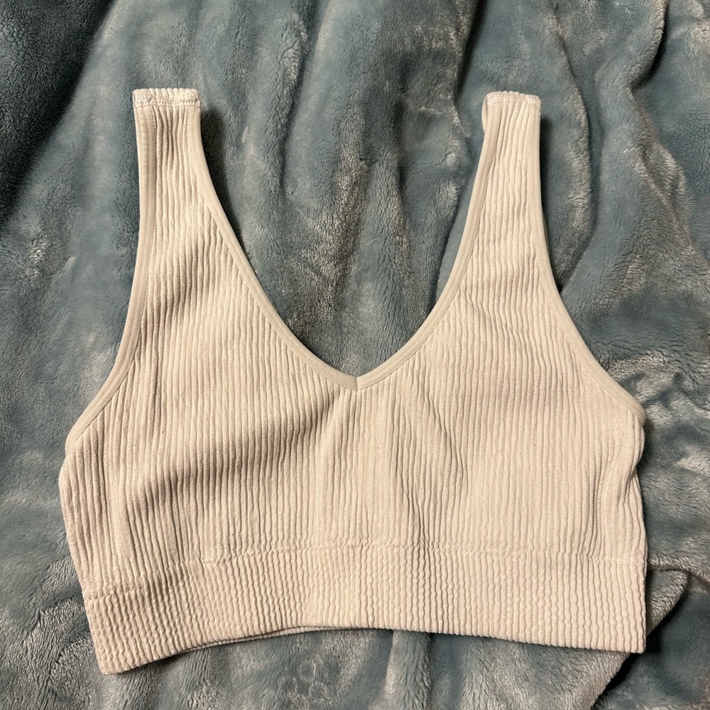 White aerie sports bra